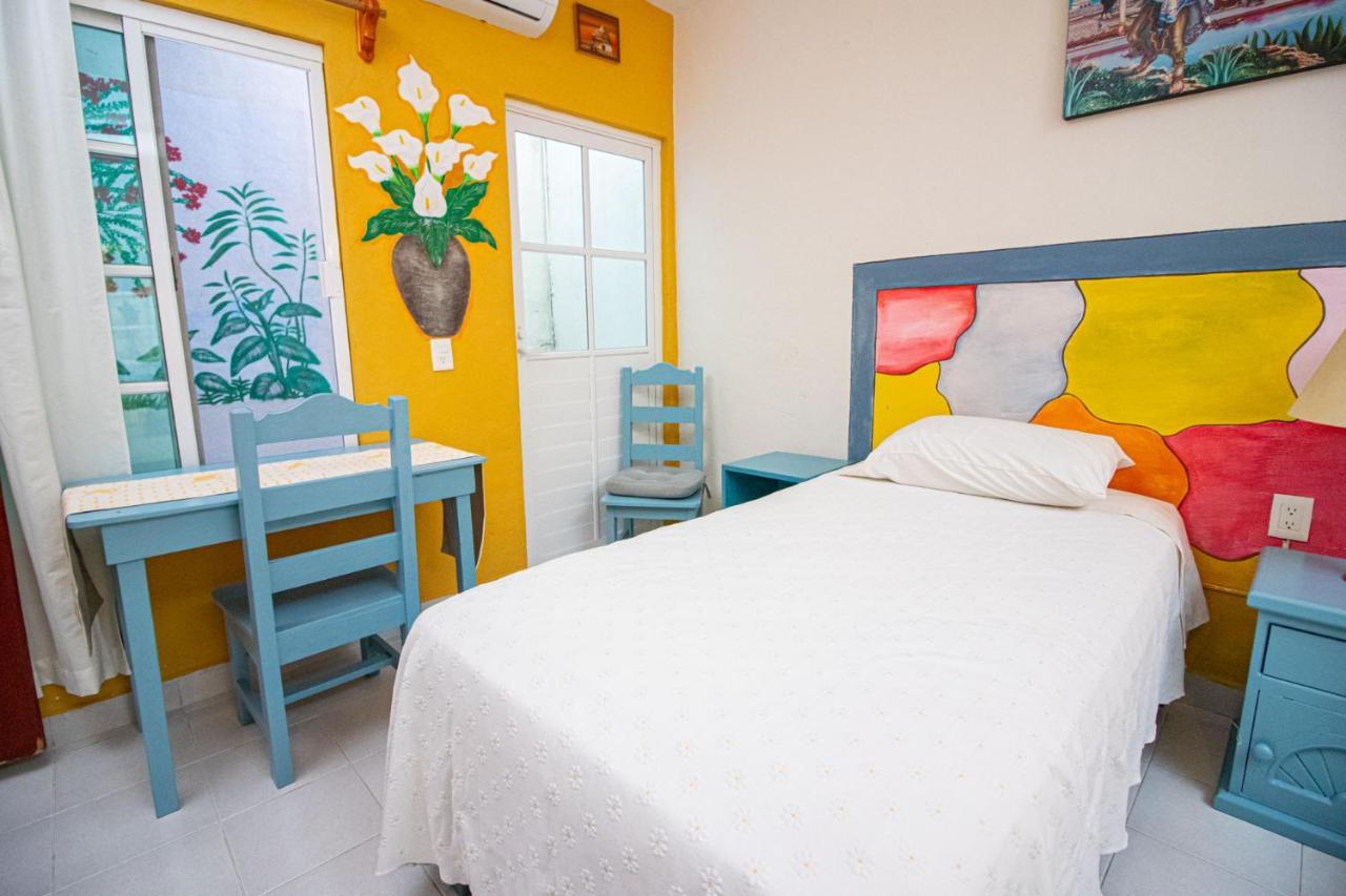 La Casa Del Almendro Hotel Playa del Carmen Luaran gambar